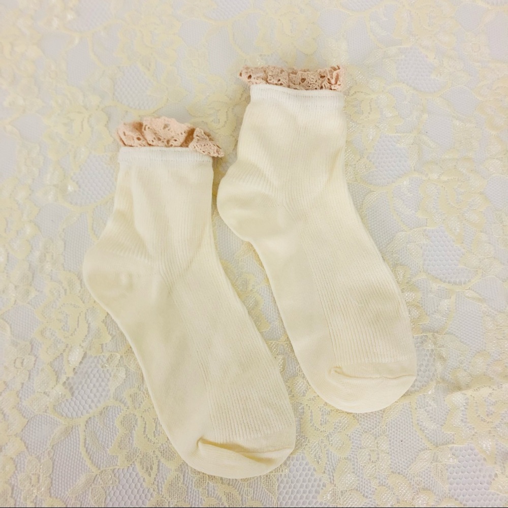 Cream Ruffle Kawaii Romantic Ankle Socks